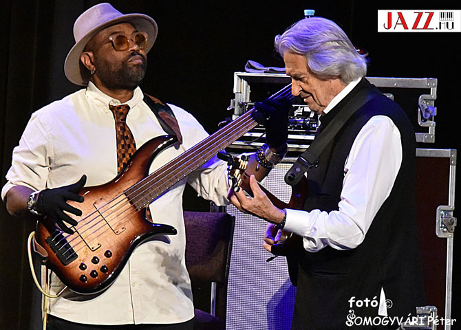 JOHN McLAUGHLIN & THE 4th DIMENSION