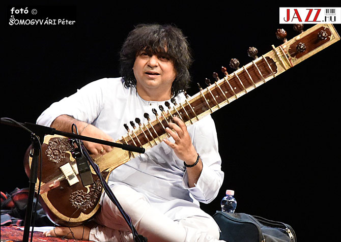 Zakir Hussain