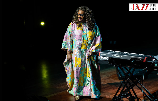 Dianne Reeves