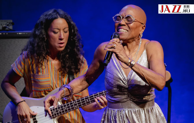 Dee Dee Bridgewater
