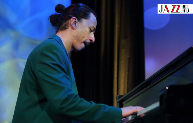 Emma Smith és az Oláh Krisztián Trió