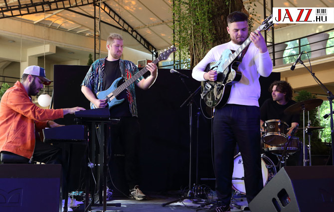 A 2025-ös kaleidoszkóp blues – június