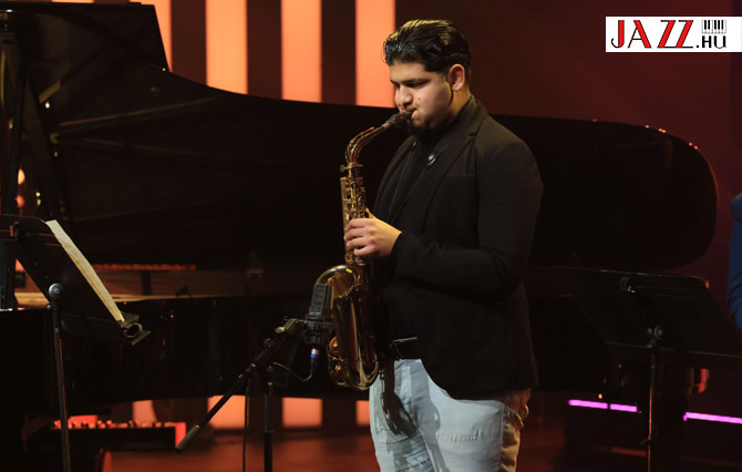 Péch Lóránt Quartet