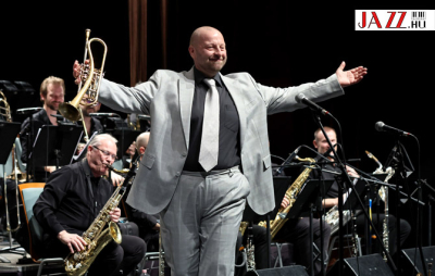 Az &quot;ötforintos&quot; trombitás akcióban