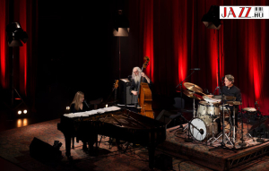 DIANA KRALL ISMÉT PESTEN