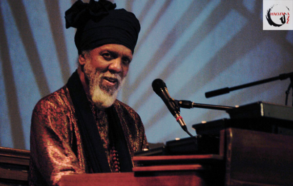 DR. LONNIE SMITH 1942. július 3. – 2021. szeptember 28.